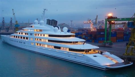 A Look at Azzam, the World’s Largest Superyacht .